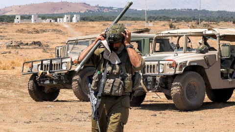 You are currently viewing جيش الإحتلال يواصل انتهاكه للسيادة السورية.. قوة كبيرة تتوغل في ريف القنيطرة وتقتحم منازل السوريين وتعتقل مواطنًا