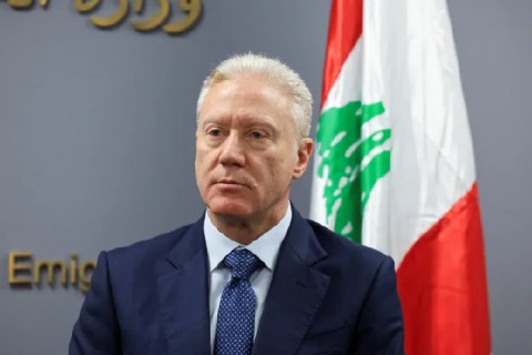 You are currently viewing لبنان يكشف عن تلقيه تحذيرات من ضرب الكيان بنيته التحتية في حال مشاركة حزب الله في الحرب الأمريكية الإيرانية المحتملة