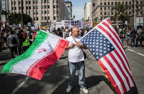 You are currently viewing تعليق مؤقت للجولة الثالثة من المفاوضات الأمريكية الإيرانية المنعقدة في جنيف.. ضغوطات عسكرية وتهديدات والحرب أقرب من الاتفاق