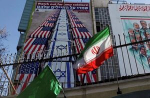 Read more about the article طهران ردا على ترامب: “تهديداتك تفاخر وهذيان” والقوات المسلحة ترصد تحركاتكم بكامل الجاهزية