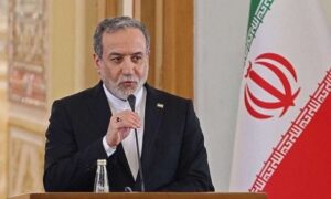 Read more about the article وزير الخارجية الإيراني يصف مؤتمر ميونخ بـ”السيرك”