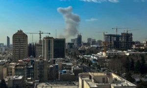 Read more about the article هجوم أمريكي صهيوني مشترك على إيران “يشمل بيت المرشد ومقري الرئاسة وهيئة الأركان”.. وطهران ترد