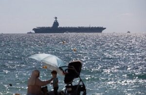 Read more about the article حاملة ثانية سيتم إغراقها”.. تحذير إيراني واضح ردا على تهديد ترامب الصامت