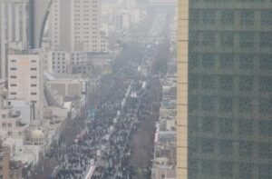 Read more about the article مسيرات حاشدة في إيران إحياء للذكرى الـ47 لانتصار الثورة الإسلامية