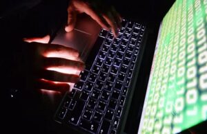 Read more about the article خبراء: “داعش” يكثّف التجنيد الإلكتروني بعد خسارة معاقله الإقليمية