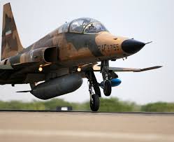 Read more about the article استعدادا للحرب.. كيف تطور إيران طائراتها المقاتلة؟