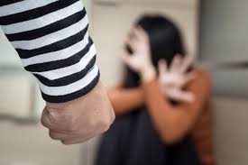 خلف الأبواب المغلقة: ارتفاع 150% في العنف الأسري بالعراق