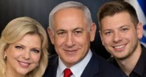 Read more about the article الابن العاق والزوجة الشريرة المهووسة بالسرقة.. حارس نتنياهو السابق يفضح أسرار العائلة