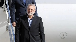 You are currently viewing لاريجاني لقناة “العالم”: يبدو أن الأميركيين يريدون دفع المفاوضات نحو حل مناسب