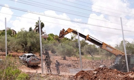 You are currently viewing لأول مرة منذ 1967.. حكومة الاحتلال تقرّ بدء تسوية وتسجيل أراضٍ في الضفة تمهيدًا لتوسيع الاستيلاء عليها