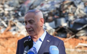 Read more about the article باستخدام صواريخ “خيبر”.. حرس الثوري الإيراني يعلن استهداف مكتب نتنياهو وموقع قائد سلاح الجو الإحتلال بهجوم “دقيق ومفاجئ”