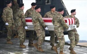 Read more about the article “مقتل 6 جنود أمريكيين وإصابة 18 آخرين خلال العمليات ضد إيران.. وروبيو يتحدث عن استهداف المدارس في طهران