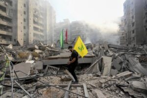 Read more about the article جيش الكيان يشن غارات عنيفة على الضاحية الجنوبية لبيروت لليوم الثاني.. و”حزب الله” يستهدف قواعد عسكرية في شمالي الأرض المحتلة