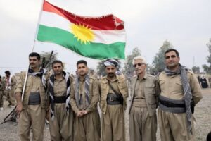 Read more about the article تحركات عسكرية كردية “مفاجئة” غربي إيران بعد اتصالات مثيرة للجدل مع الولايات المتحدة.. هل اقترب موعد الهجوم؟