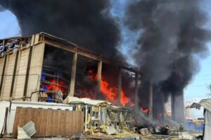 Read more about the article الحرب في يومها الـ11.. انفجارات قوية تهز القدس والإنذارات تدوي شمال وجنوب فلسطين المحتلة.. اعتراض مسيرات وصواريخ بالسعودية والكويت وسوريا ومقتل امرأة في البحرين