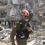 قصف عنيف يهز مدن إيرانية وحديث عن شهداء وإصابة 28 مستوطناً.. و”الحرس الثوري” ينفذ أشد هجوم ضد أهداف الإحتلال وأمريكية.. اسقاط مسيرات وأضرار بسفينة حاويات وهجمات على دول خليجية