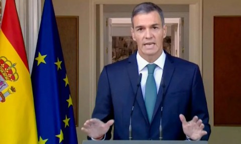 You are currently viewing إسبانيا تعفي سفيرتها لدى الكيان من مهامها وخفض العلاقات الدبلوماسية إلى مستوى القائم بالأعمال