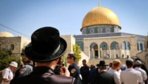 Read more about the article السيناريو الأخطر.. هل سيُقصف المسجد الأقصى؟ ومن سيُنفذ؟ وهل ستوجه التهمة لإيران؟.. وماذا فعل الإحتلال بمحيط المسجد قبل قصفه؟.. مخطط خطير يُحاك حول الأقصى سيقلب المنطقة