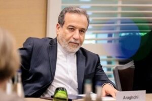 Read more about the article وزير الخارجية الإيراني يحذر: التداعيات العالمية للحرب “الظالمة” في منطقة الشرق الأوسط لم تبدأ بعد وسيشعر بها الجميع