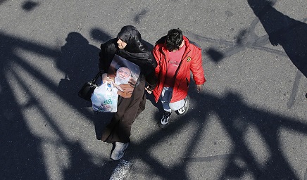 You are currently viewing بخلاف نزاعات سابقة… واشنطن تخوض شبه منفردة الحرب ضد إيران