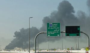 Read more about the article تقرير: دول الخليج تشعر بـ”غدر” الولايات المتحدة بعد شنّها حربا تهدّد بقاءها –
