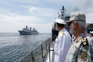 Read more about the article درس في الحرب.. هل تستطيع إيران إغراق حاملة طائرات أمريكية؟