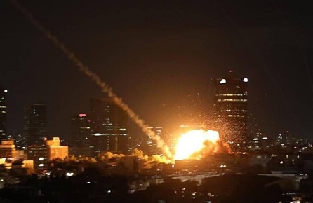 You are currently viewing إسقاط مسيّرات في أربيل.. استهداف قاعدة عسكرية والقنصلية الأميركية