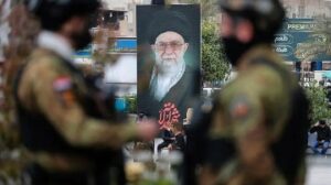 Read more about the article رئيس الوزراء العراقي يندد.. مقتل العشرات من الحشد الشعبي بهجوم أميركي