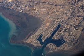 You are currently viewing “نيويورك تايمز”: واشنطن تفاجأت بقدرة إيران على تعطيل الاقتصاد عبر مضيق هرمز