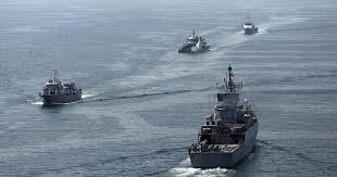 Read more about the article إيران تتوعد بمهاجمة أي سفينة تحاول المرور عبر مضيق هرمز