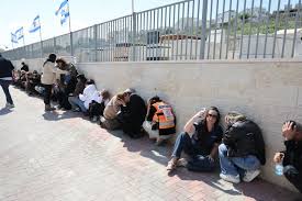 Read more about the article تحقيق للجزيرة يرجح: إسرائيل وأمريكا قتلتا “عمدا” طالبات مدرسة ميناب