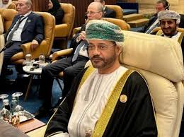You are currently viewing وزير خارجية عمان يهاجم ترامب: واشنطن فقدت السيطرة على سياستها الخارجية