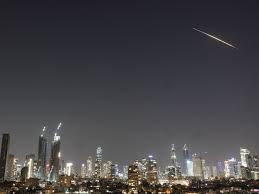 الحرب على إيران.. سقوط طائرة عسكرية أمريكية غربي العراق وإصابة جنود فرنسيين بأربيل