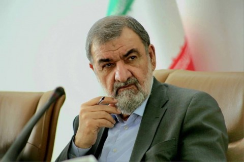 You are currently viewing رضائي يهدد: سنغرق السفن الأميركية في هرمز وسنحصل على مليار دولار مقابل كل رهينة حال شنت واشنطن غزوا بريًا