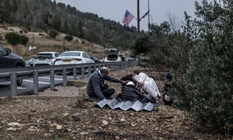 You are currently viewing مقتل مستوطن وملايين يفرون إلى الملاجئ جراء قصف صاروخي إيراني مكثف