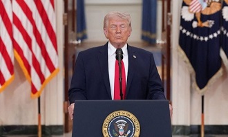 You are currently viewing هل ترامب سويّ ويوظف تصريحاته المتناقضة كأداة عمل أم أنه مريض بالنرجسية؟