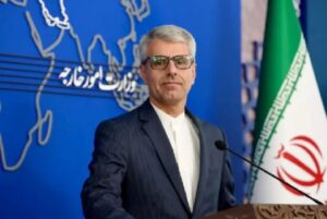 Read more about the article طهران تتمسك بمواقفها بعد رفض ترامب ردها على مقترح وقف الحرب.. والأخير يرى الهدنة في “غرفة الانعاش” بعد الردّ الإيراني