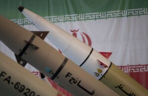 Read more about the article تقييم استخباراتي صهيوني: إيران قد تهاجم إسرائيل بشكل مفاجئ في حال لمست جاهزية عسكرية أمريكية لشن هجوم عليها | رأي اليوم