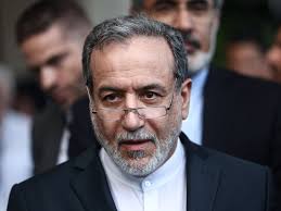 You are currently viewing كيف تتعامل إيران مع تهديد ترمب بشن ضربات جديدة؟