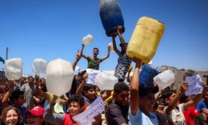 Read more about the article تقليص عمليات المطبخ العالمي في غزة ينذر بتوسّع المجاعة.. والثواتبة لـ”القدس العربي”: الأوضاع بالغة الخطورة
