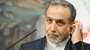 Read more about the article عراقجي: إيران لن نترك أي هجوم يستهدفها دون رد وعلى أمريكا مغادرة المنطقة إذا كانت تريد أن تكون بأمان