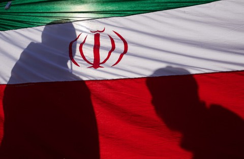 You are currently viewing القوات المسلحة الإيرانية تعتبر أنها “أذلّت” الولايات المتحدة والكيان وحققت “انتصارات كبيرة”.. والمفاوضات قد تُعقد في غضون 60 يوما