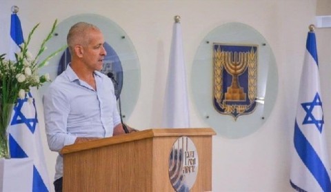 You are currently viewing ﻿ بعد تهديد إيراني باستهدافه.. إجلاء رئيس الشاباك السابق وزوجته “وسط تعتيم شديد” من الإمارات خلال مشاركته في مؤتمر أمني خاص استضافه عبد الله بن زايد
