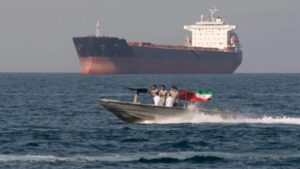 Read more about the article طهران: لا يمكن ضمان مرور آمن عبر مضيق هرمز دون مراعاة سيادة إيران وعبور السفن بمسارات موازية سيعرضها للخطر
