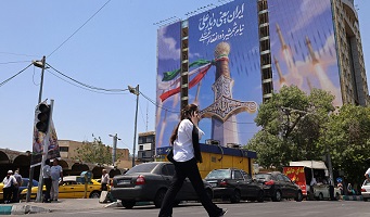 You are currently viewing ترقب لاتفاق أميركي إيراني “وشيك”؛ طهران تتوعد بالرد على هجوم الضاحية