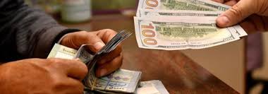 You are currently viewing تحذيرات من صدمة سعر الصرف.. سيناريو 1650 يهدد دخول ذوي الدخل المحدود