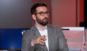 You are currently viewing الخبير بالشأن الإيراني حسن أحمديان: طهران فرضت شروطها مستخدمة ورقة مضيق هرمز
