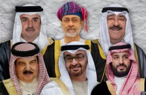 Read more about the article ﻿ مصادرٌ مطلعةٌ: دول الخليج لا تثق بواشنطن التي خانتها وفتحت مسارًا موازيًا مع إيران وتسعى لإطارٍ سياسيٍّ واقتصاديٍّ يمكِّن طهران من الصمود أمام الضغوط والتهديدات الأمريكيّة