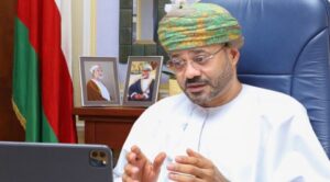 Read more about the article وزير الخارجية العماني: الحرب الحالية كارثة ويجب إعادة ضبط العلاقة مع أمريكا وهناك مشاورات “معقدة” حول مضيق هرمز