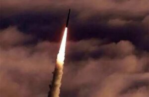 Read more about the article الحرس الثوري الإيراني يعلن تدمير صاروخ “توماهوك” أمريكي في أجواء محافظة كرمان جنوب شرقي البلاد